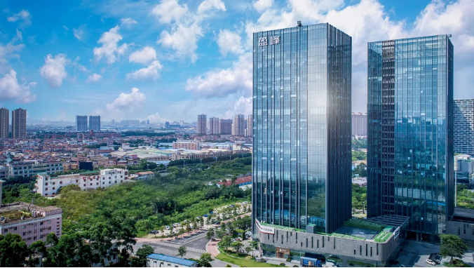 坚定战略聚焦、持续投入研发，环卫服务营收21.62亿、在手年化36.43亿、合同总额445亿