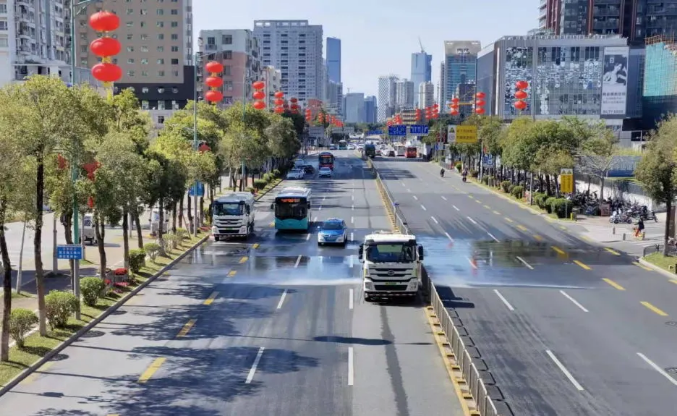 虎虎生威迎新春丨Ezpay(中国)环境环卫作业扮靓城市佳节新容颜